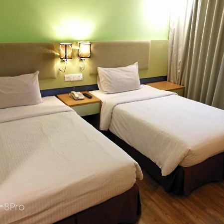 The Pavilion Hotel Sandakan Ngoại thất bức ảnh