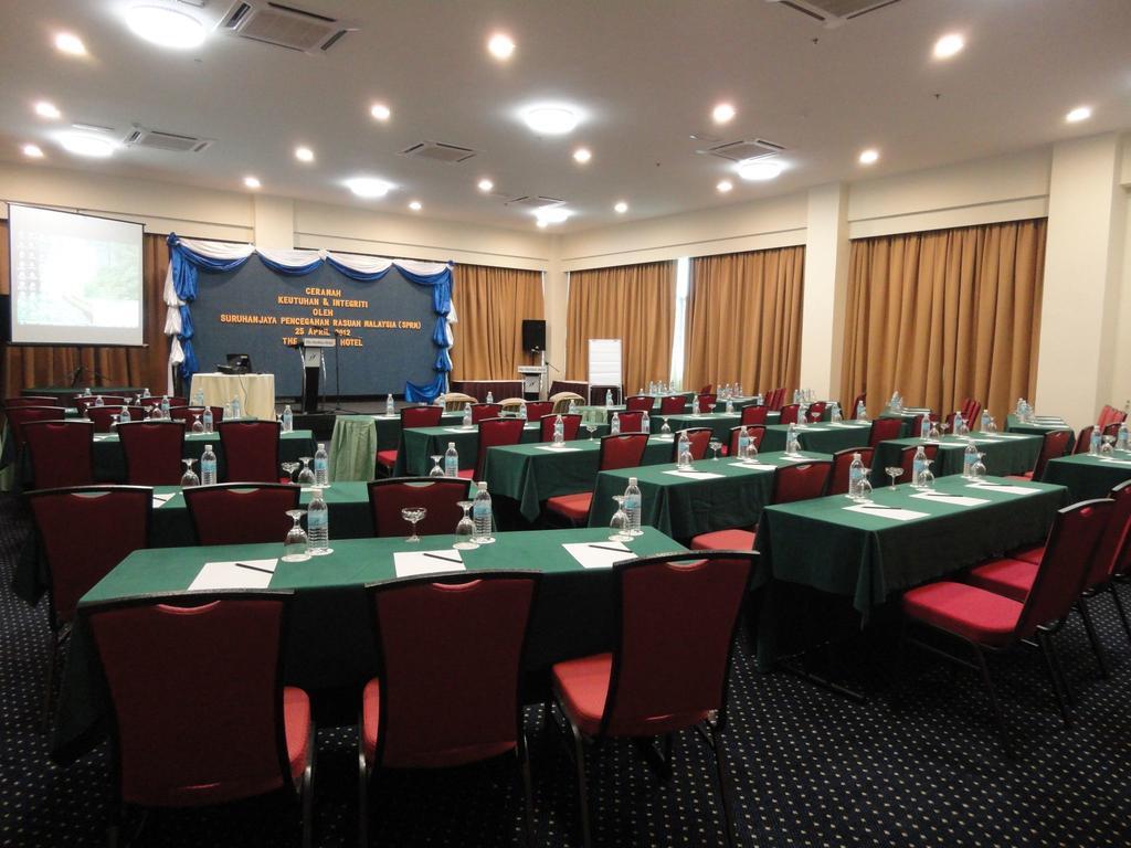 The Pavilion Hotel Sandakan Ngoại thất bức ảnh