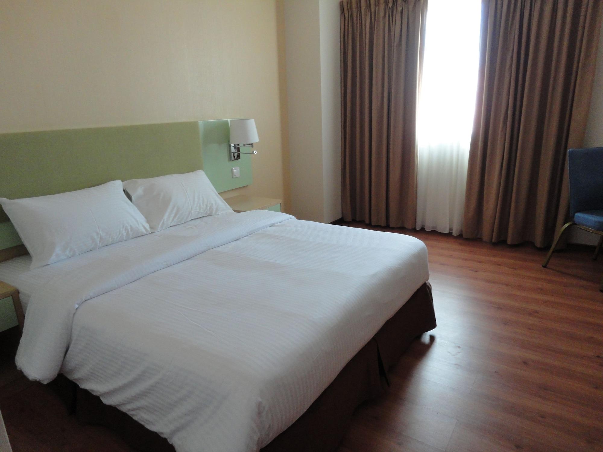 The Pavilion Hotel Sandakan Ngoại thất bức ảnh