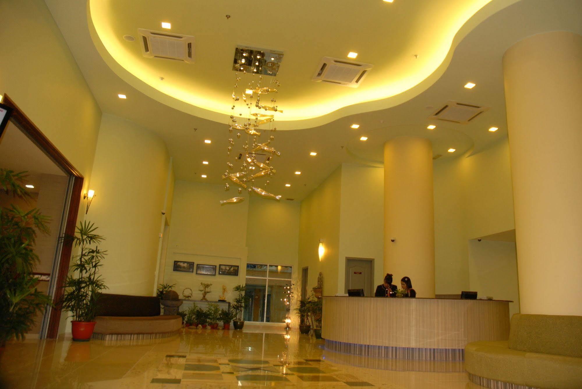 The Pavilion Hotel Sandakan Ngoại thất bức ảnh